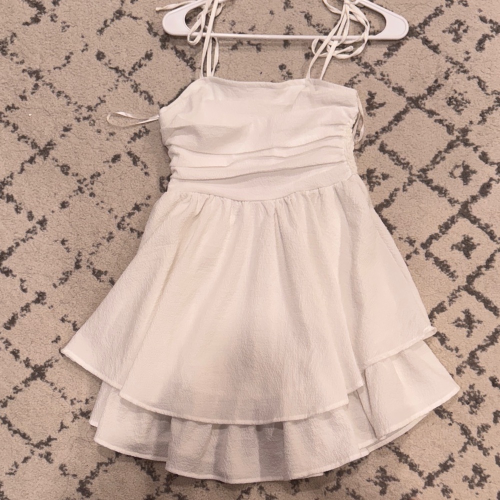 Elegant White Layered Mini Dress